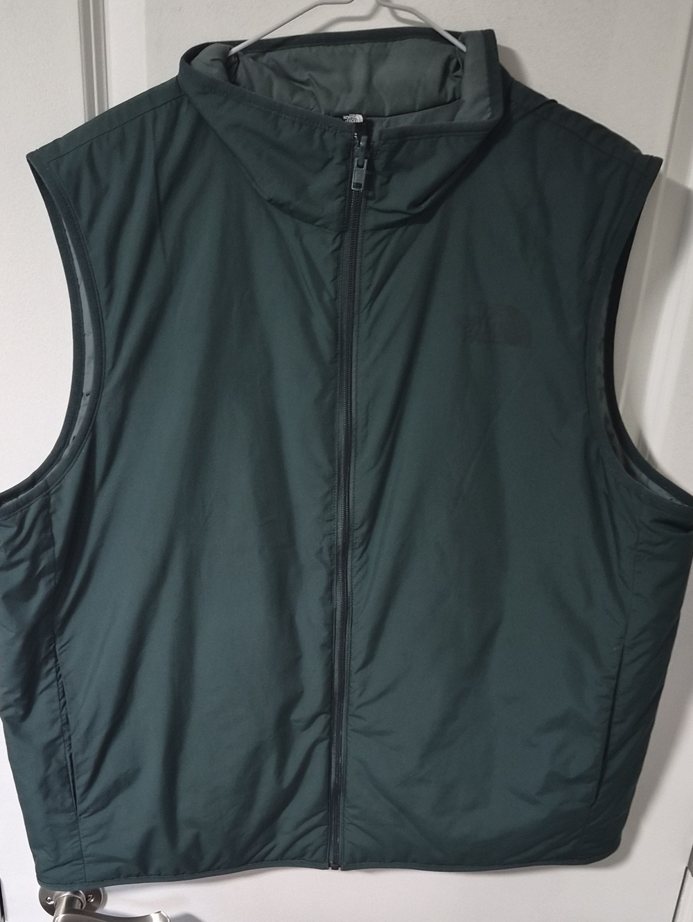Reversible Men's Vest - Picture 1 of 2
